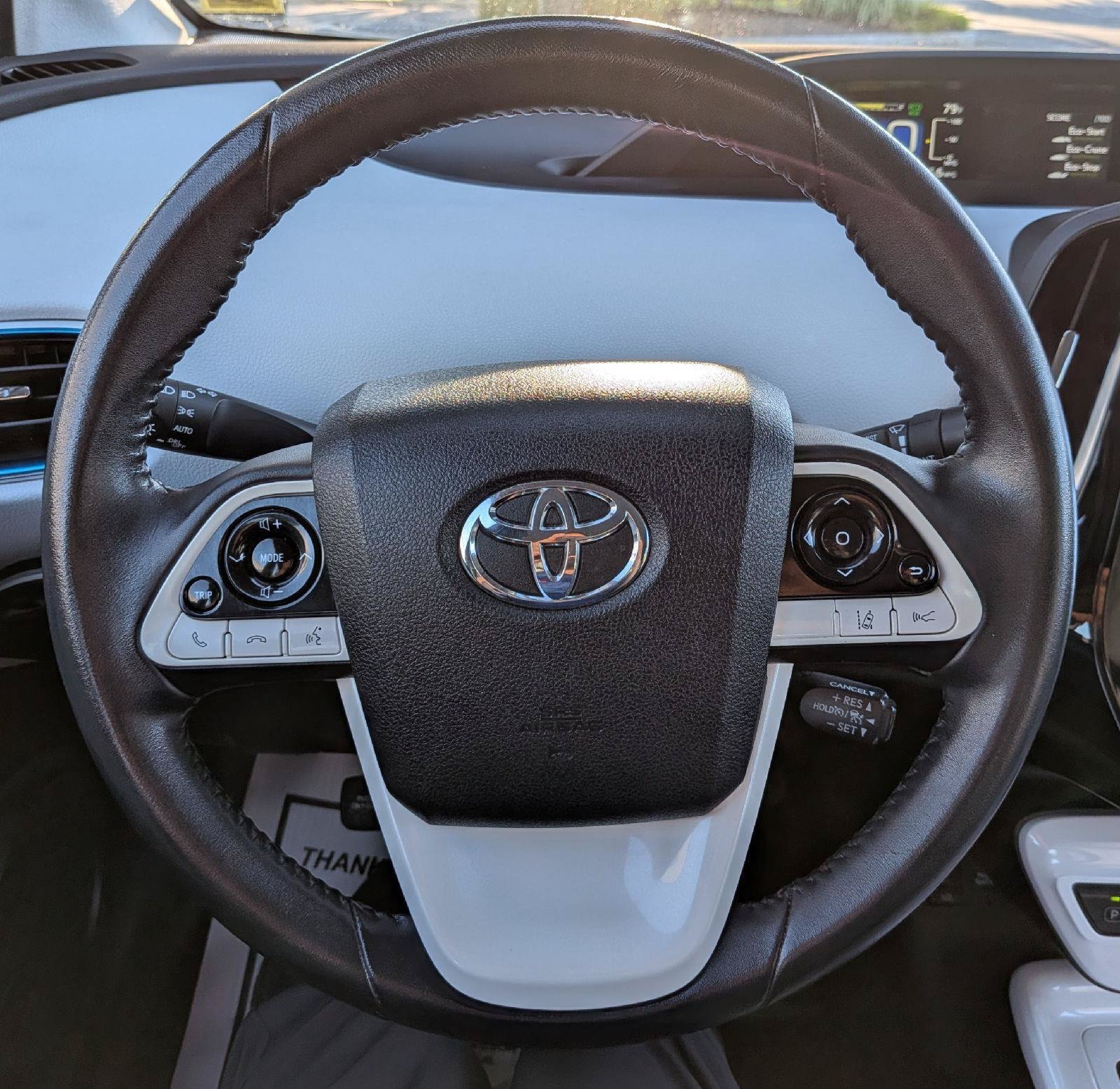 Used 2018 Toyota Prius Prime Premium FWD image 15