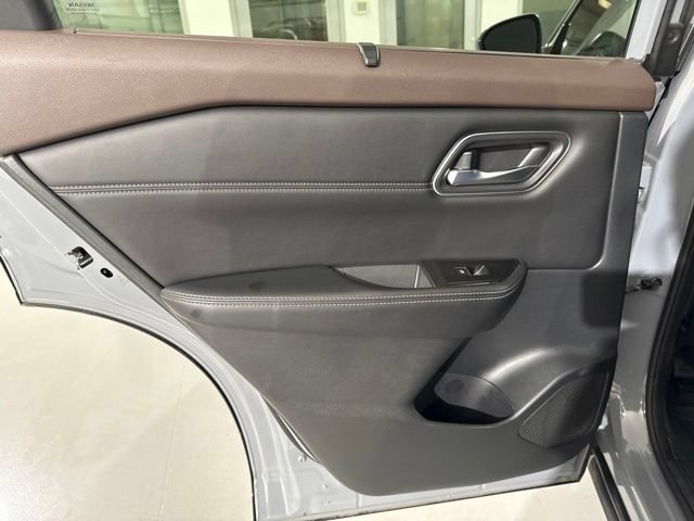 Used 2021 Nissan Rogue SL w/ Premium Package FWD image 17