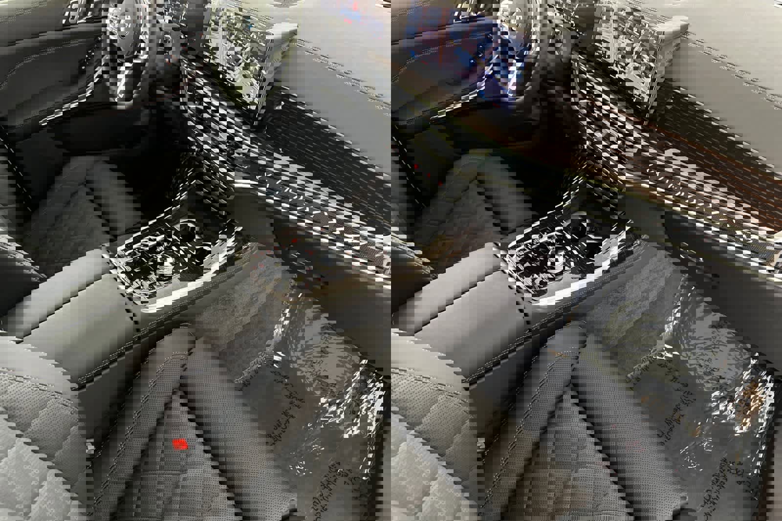 Used 2026 BMW X7 xDrive40i w/ Executive Package image 16