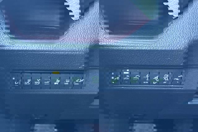 Certified 2025 Toyota RAV4 Limited w/ Advanced Technology Package image 33