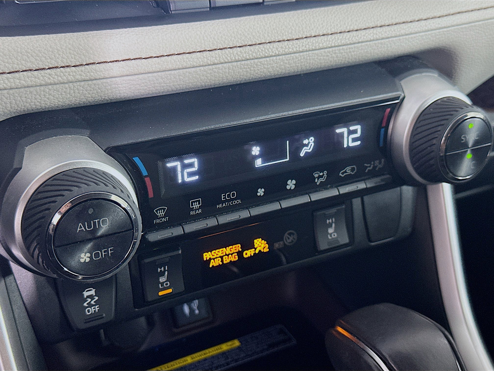 Used 2019 Toyota RAV4 Limited image 24