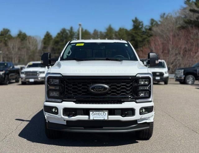 New 2026 Ford F250 XLT w/ XLT Premium Package AWD/4WD image 11