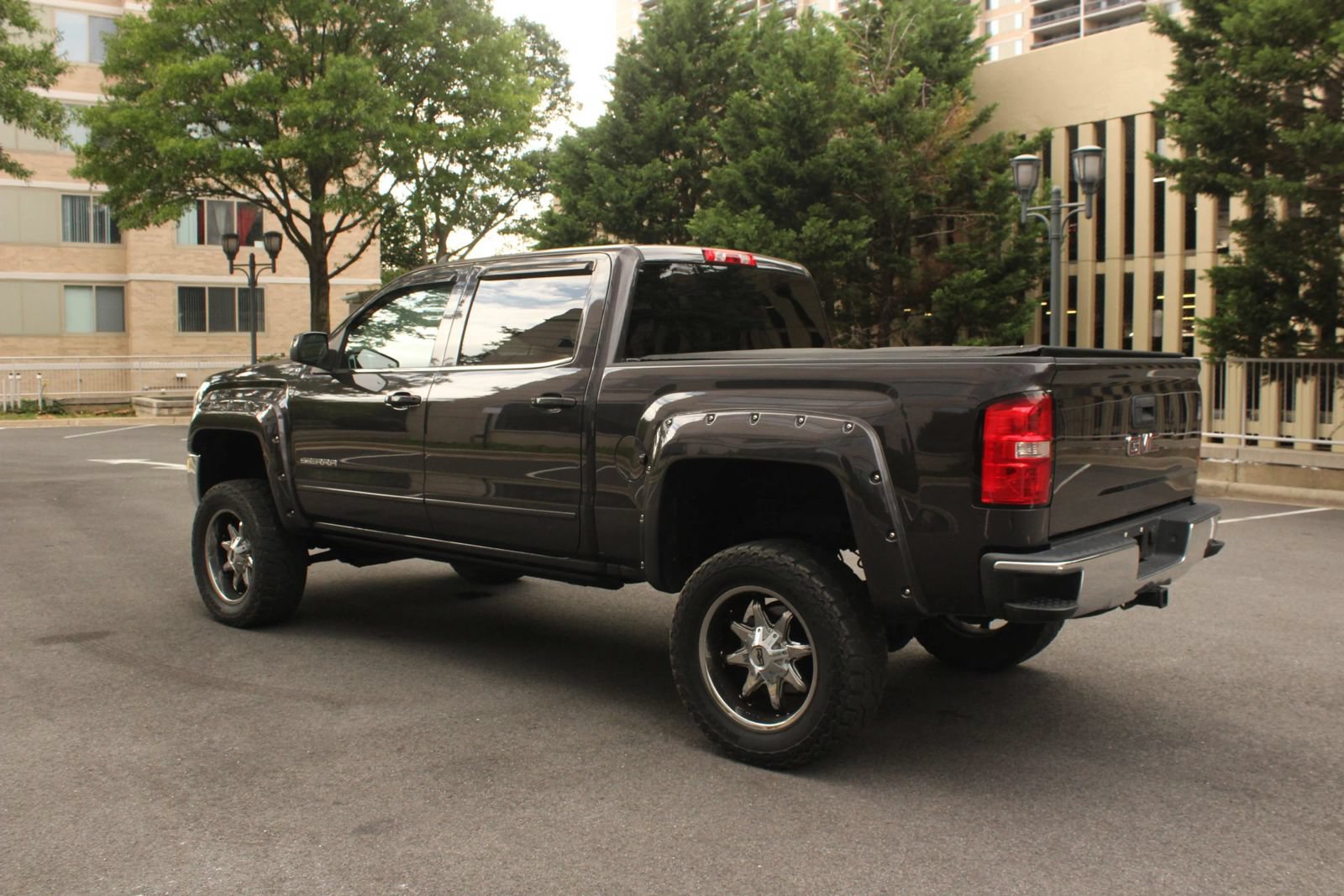 Used 2016 GMC Sierra 1500 SLE w/ SLE Value Package AWD/4WD image 9
