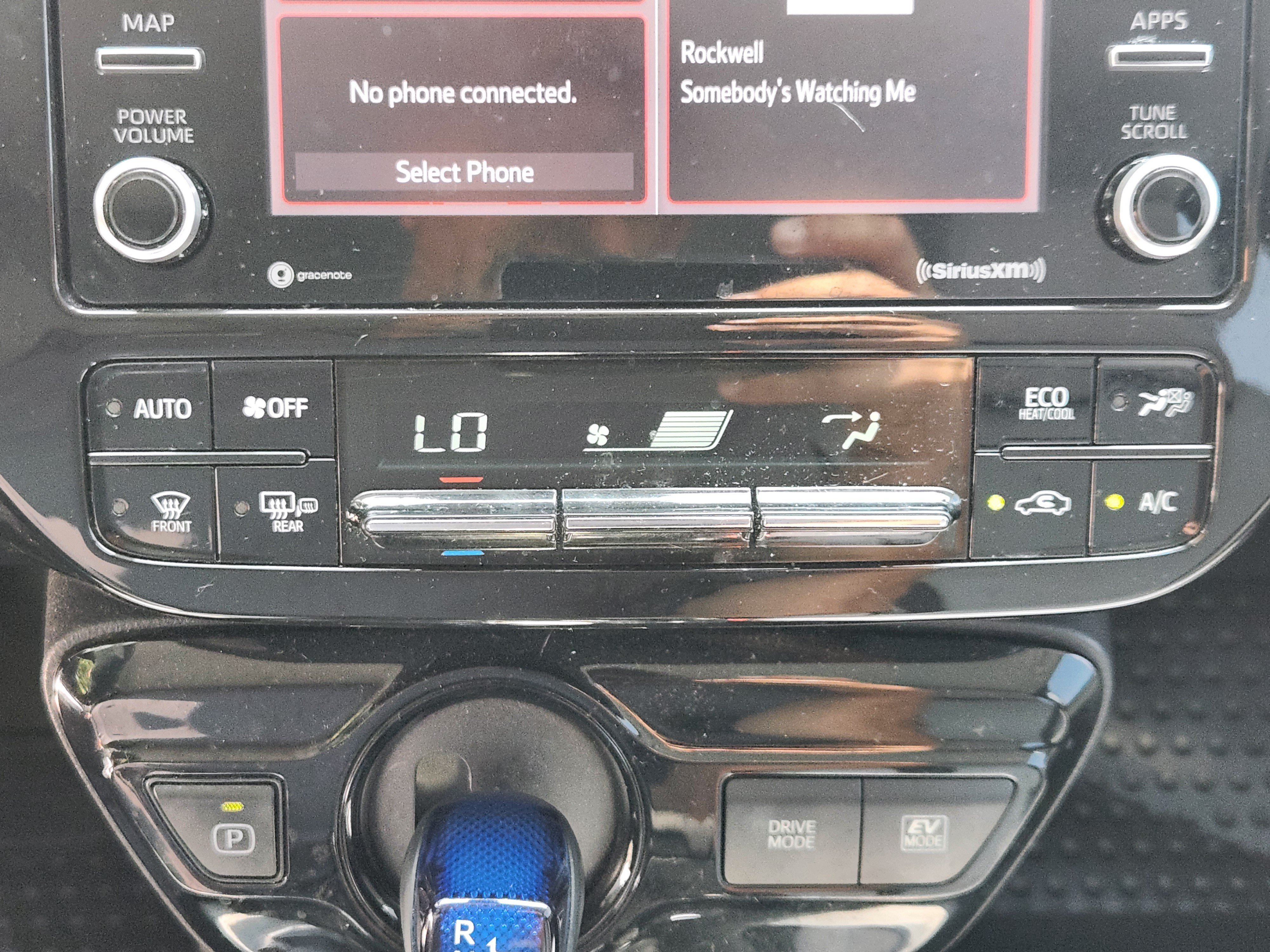 Used 2022 Toyota Prius LE AWD/4WD image 20
