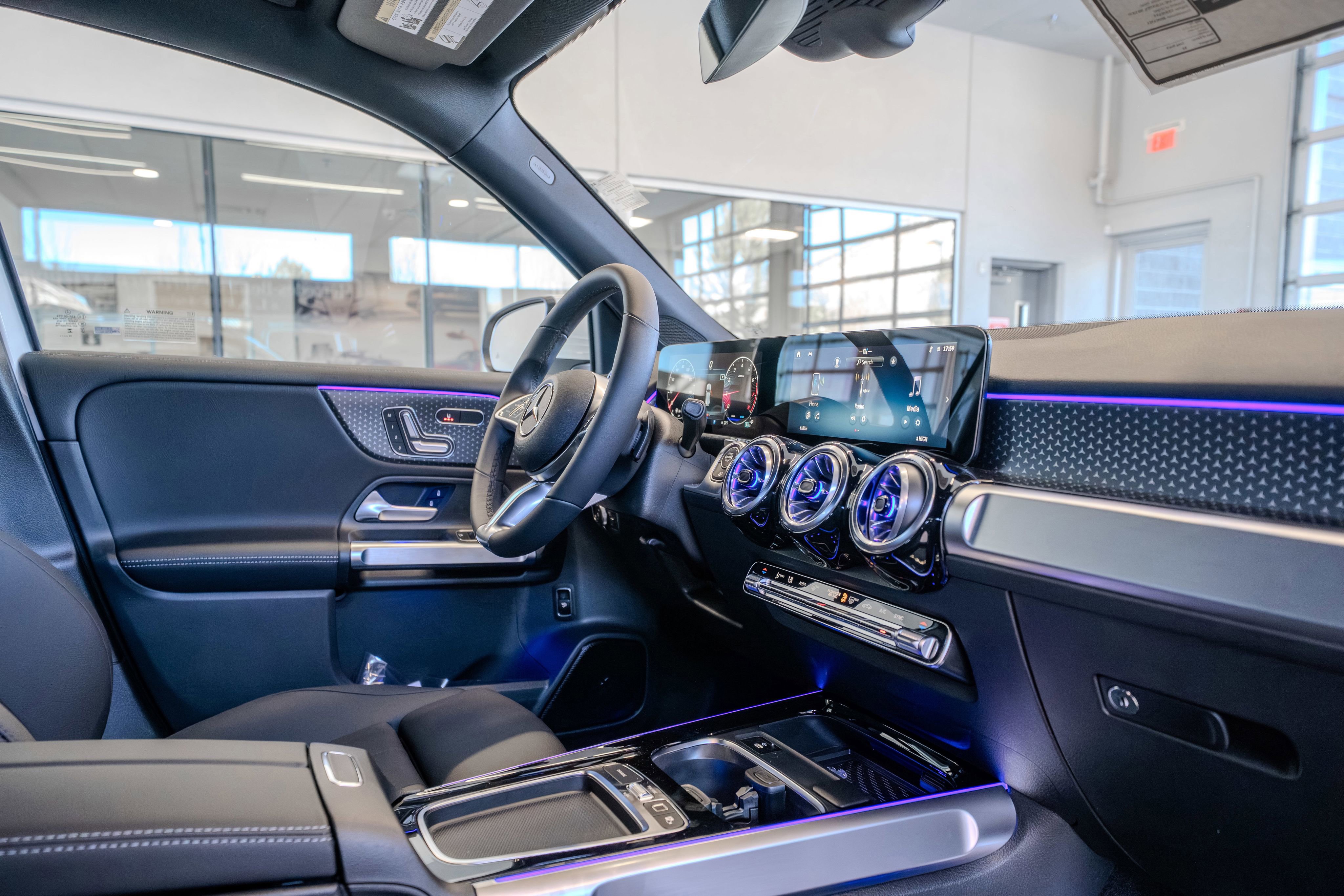 New 2026 Mercedes-Benz GLB 250 4MATIC image 18