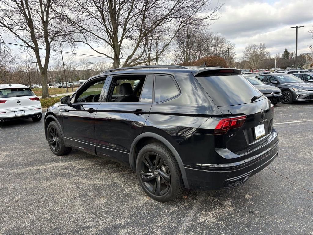 Used 2023 Volkswagen Tiguan SE R-Line image 5