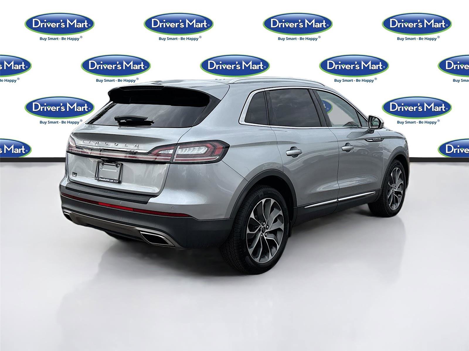 Used 2022 Lincoln Nautilus Reserve w/ Luxury Package image 7