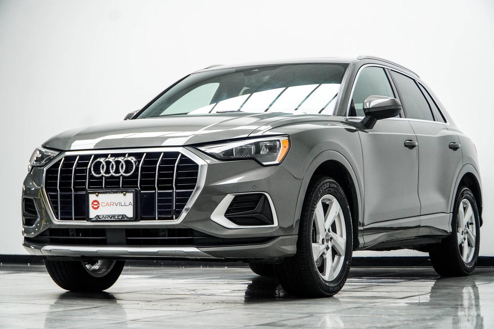 Used 2019 Audi Q3 2.0T Premium w/ Convenience Package AWD/4WD image 9