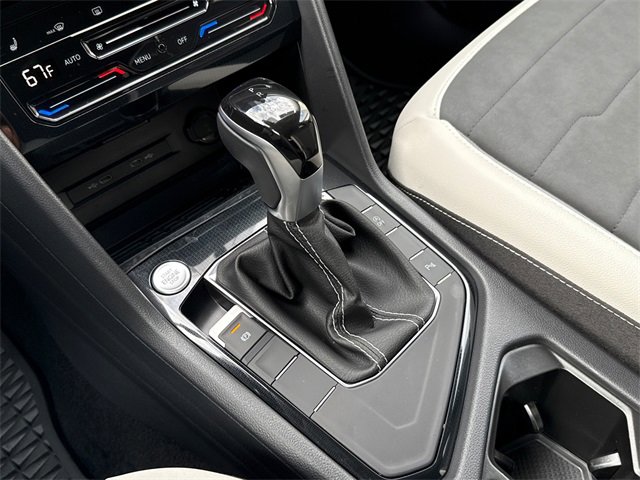 Used 2025 Volkswagen Taos SE image 23