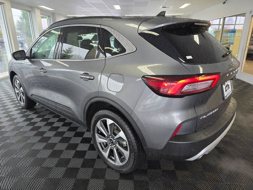 Used 2024 Ford Escape Platinum AWD/4WD image 5
