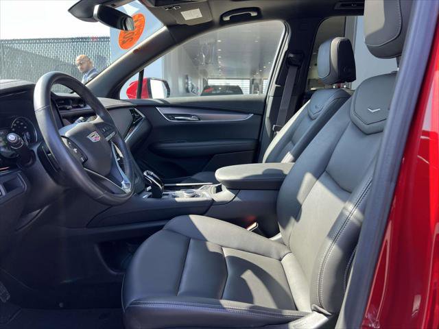 Certified 2024 Cadillac XT6 Luxury image 17
