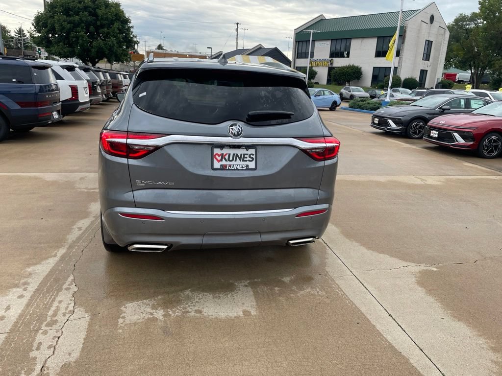 Used 2021 Buick Enclave Avenir w/ Avenir Technology Package AWD/4WD image 6