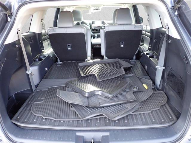 Used 2021 Toyota Highlander XLE image 8