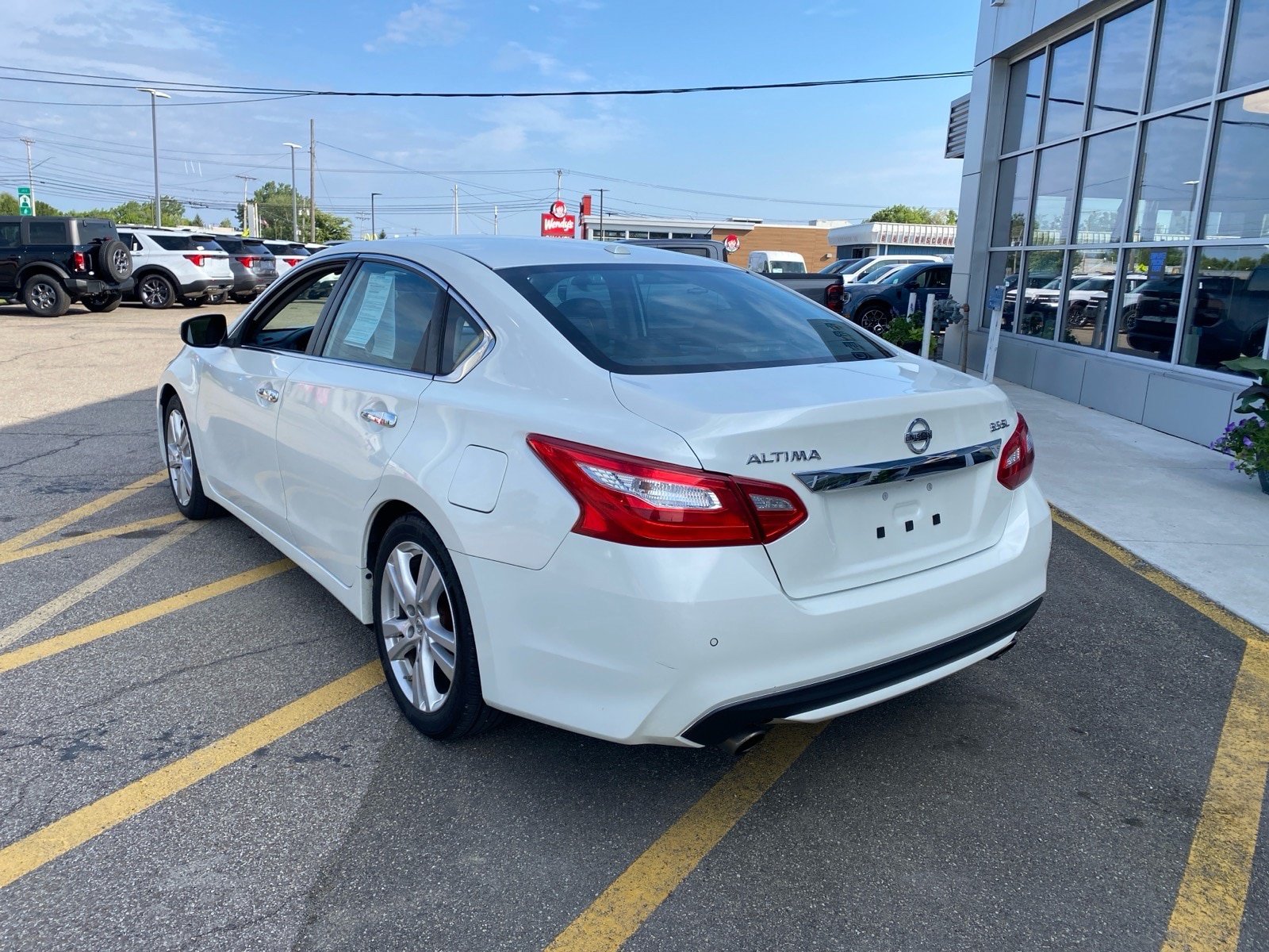 Used 2016 Nissan Altima 3.5 SL FWD image 3
