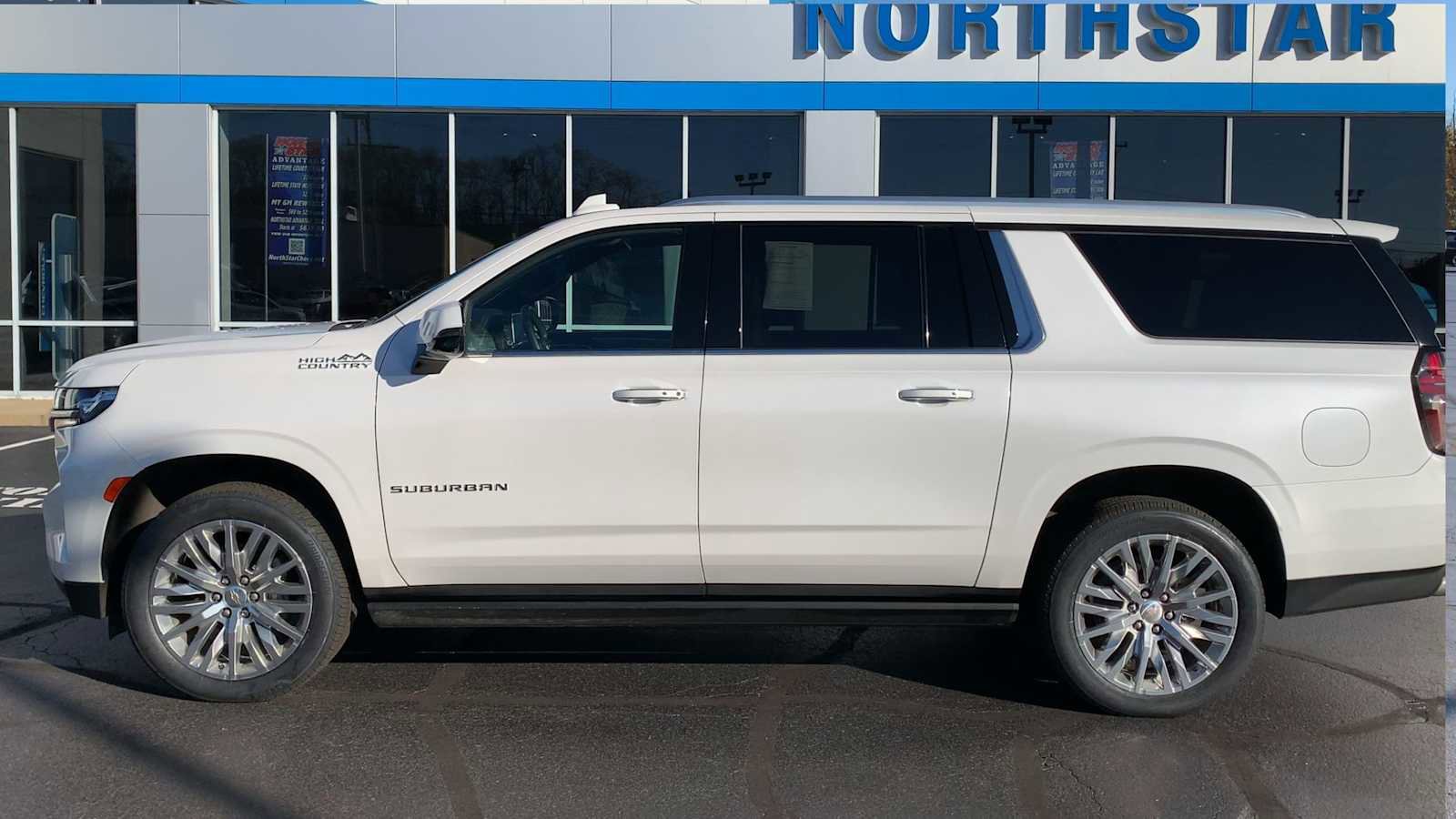 Certified 2023 Chevrolet Suburban High Country image 5