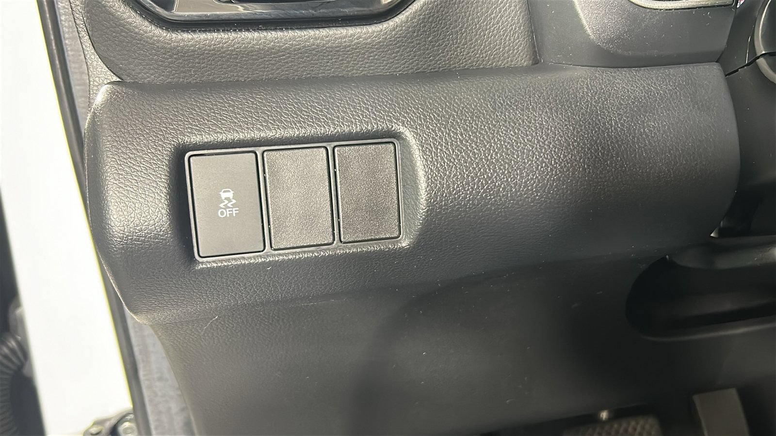 Used 2025 Honda Pilot Sport image 21