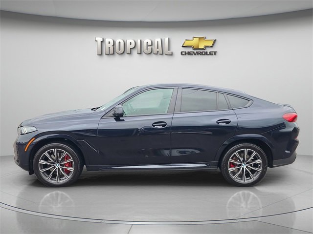 Used 2024 BMW X6 xDrive40i w/ Premium Package image 2