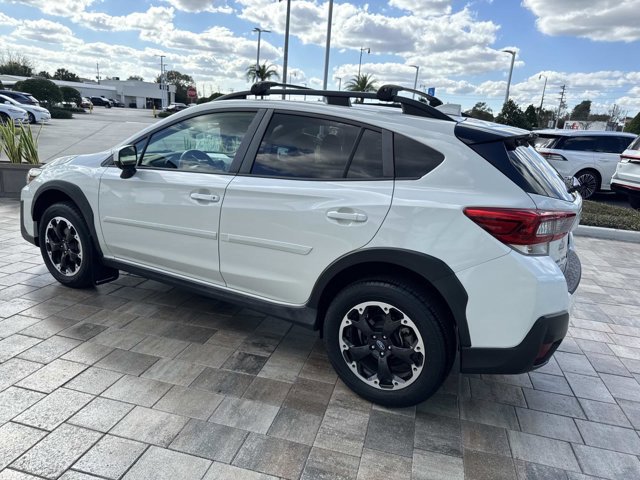 Used 2022 Subaru Crosstrek 2.0i Premium w/ Moonroof Package image 4