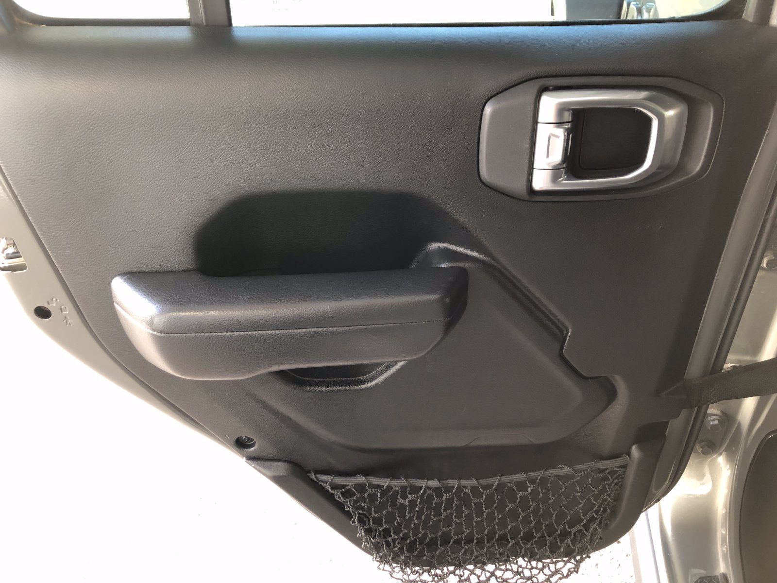 Used 2018 Jeep Wrangler Unlimited Sport S AWD/4WD image 12