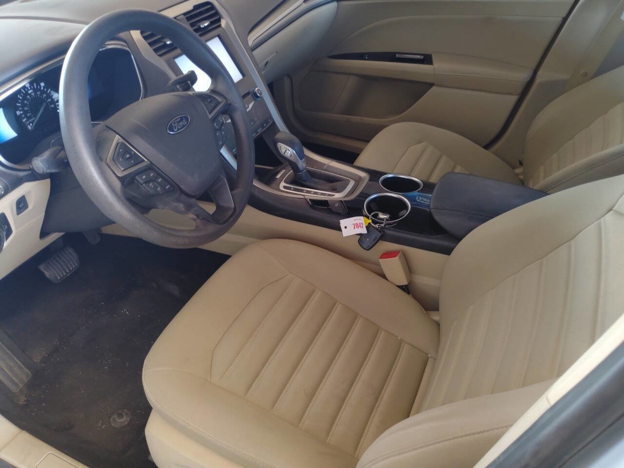 Used 2013 Ford Fusion SE image 3