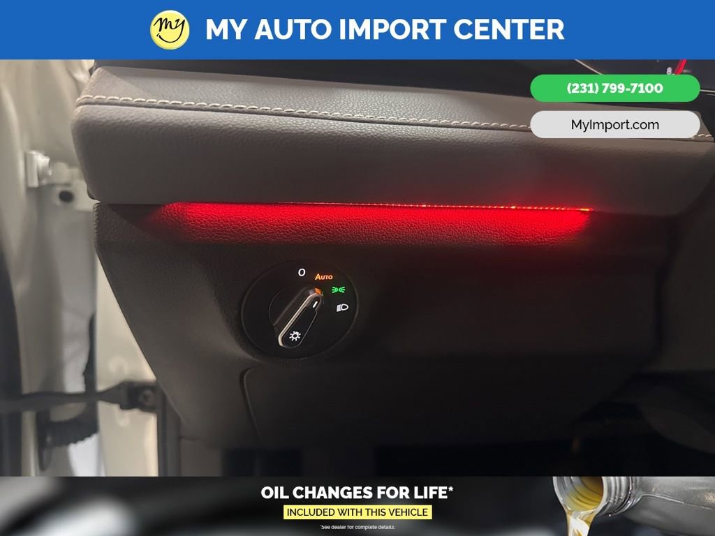 Used 2025 Volkswagen Jetta SEL image 15