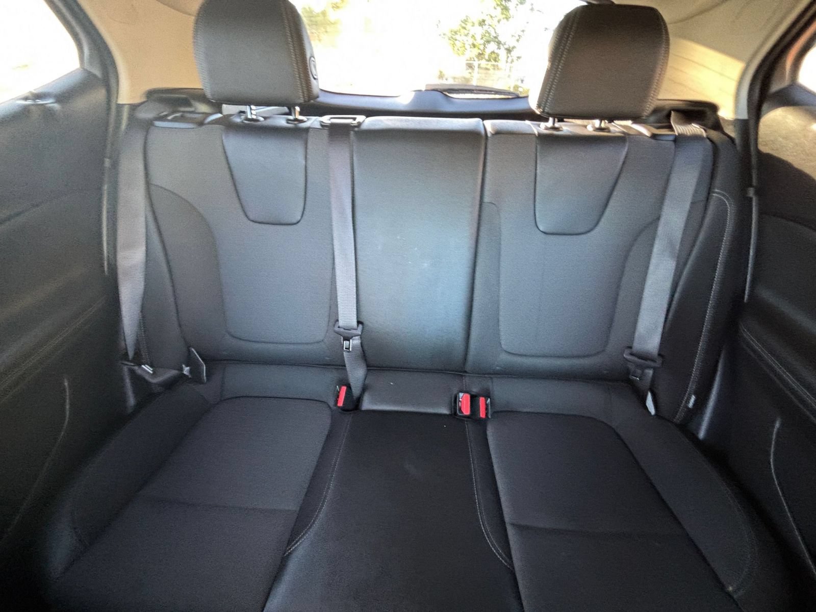 Used 2025 Buick Encore GX Preferred AWD/4WD image 38