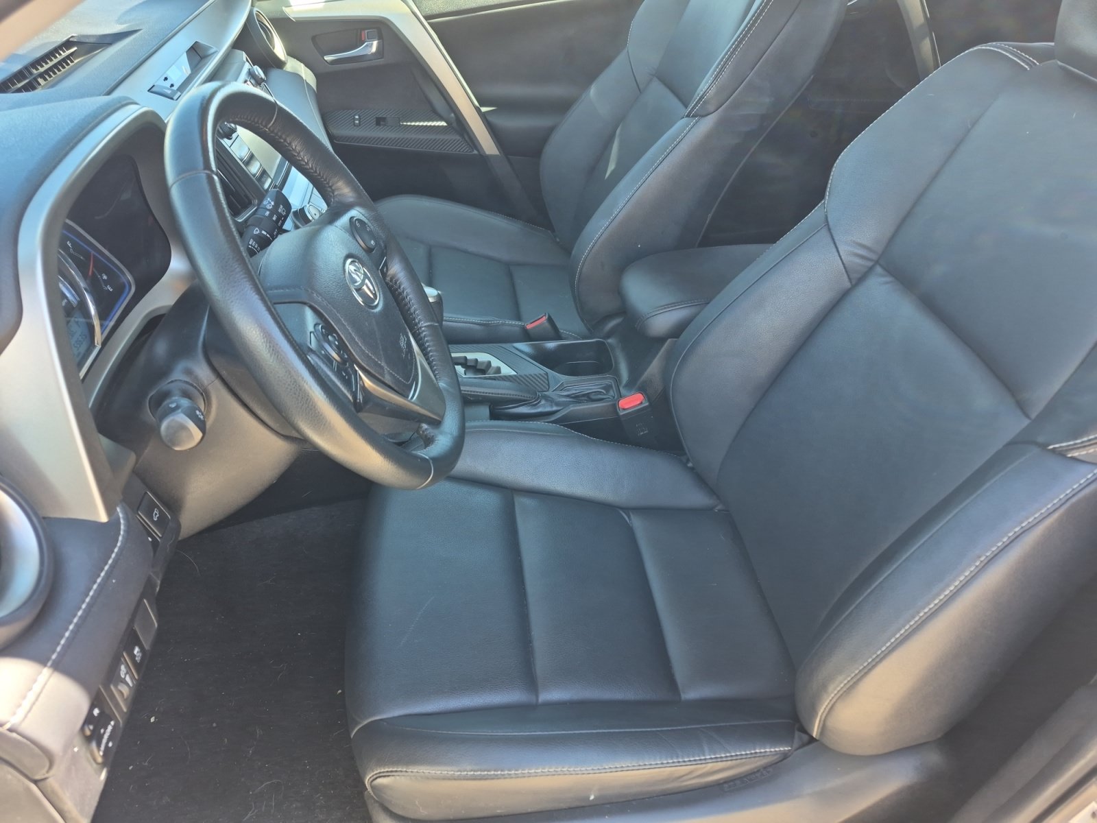 Used 2013 Toyota RAV4 Limited AWD/4WD image 17