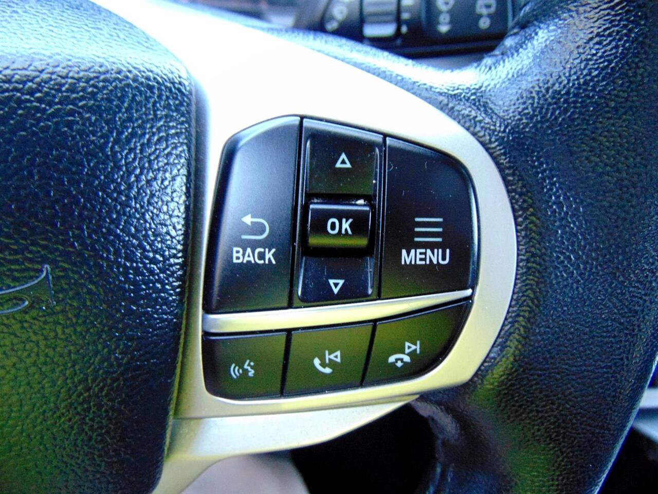 Used 2023 Ford Explorer XLT w/ Equipment Group 202A image 40