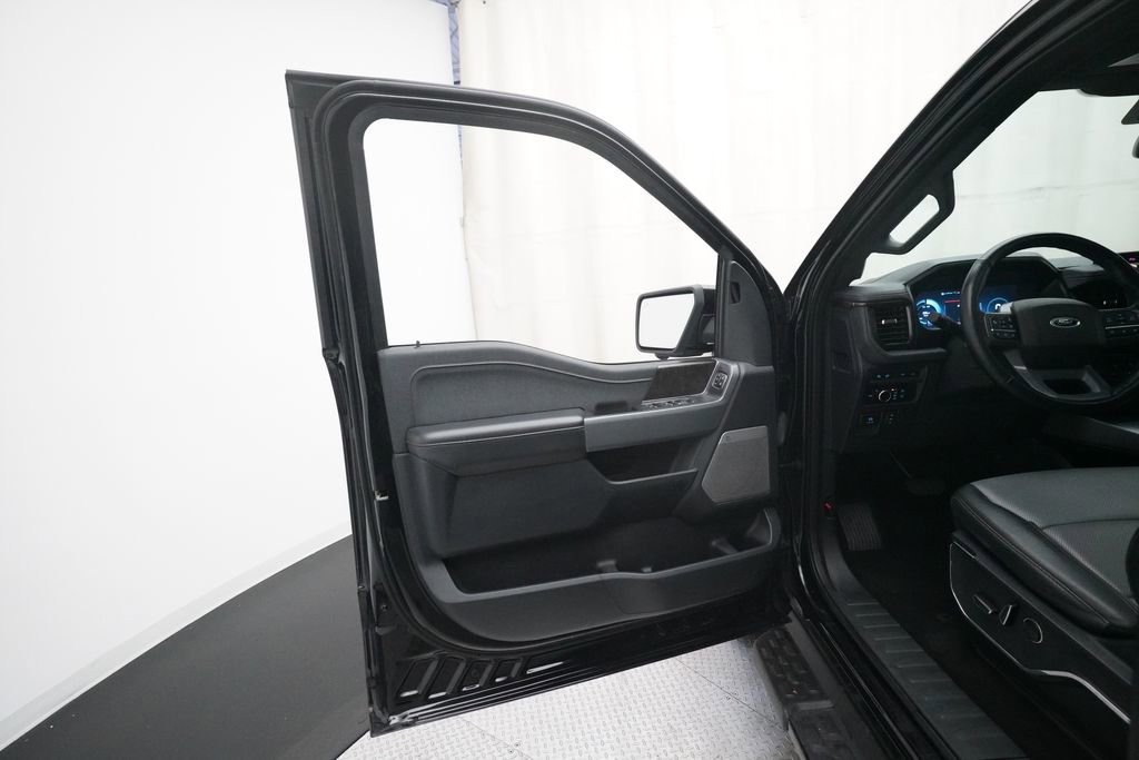 Used 2023 Ford F150 Lightning Lariat w/ Equipment Group 511A High image 27