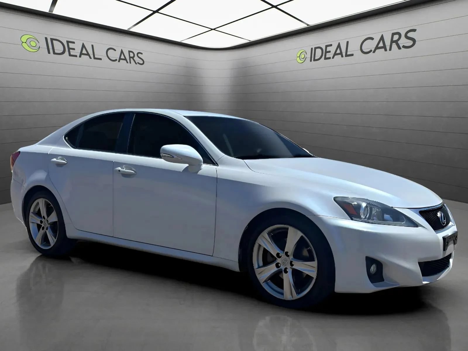 Used 2011 Lexus IS 250 w/ Premium Pkg Value Edition RWD image 4
