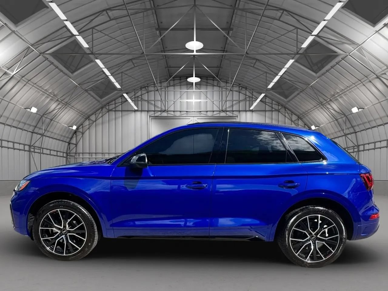Used 2022 Audi SQ5 Premium Plus w/ Premium Plus Package AWD/4WD image 3