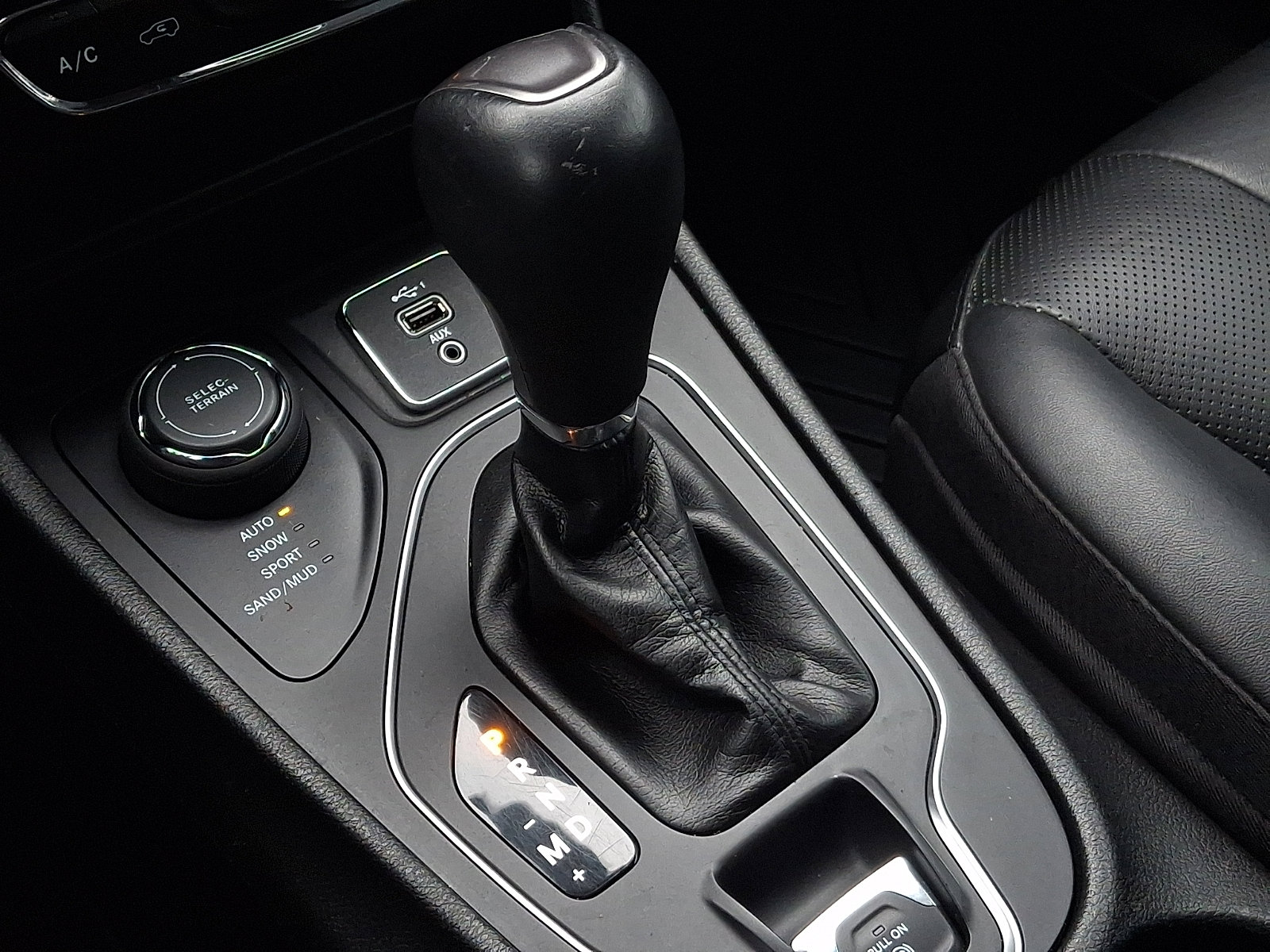 Used 2021 Jeep Cherokee Latitude Lux w/ Comfort/Convenience Group image 15