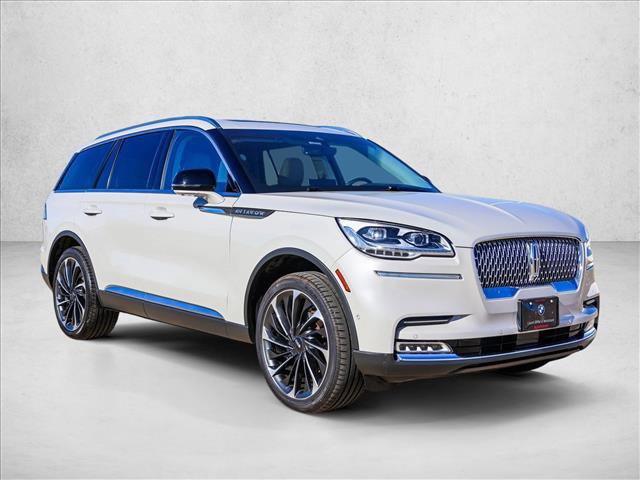 Used 2023 Lincoln Aviator Reserve w/ Equipment Group 201A AWD/4WD image 3