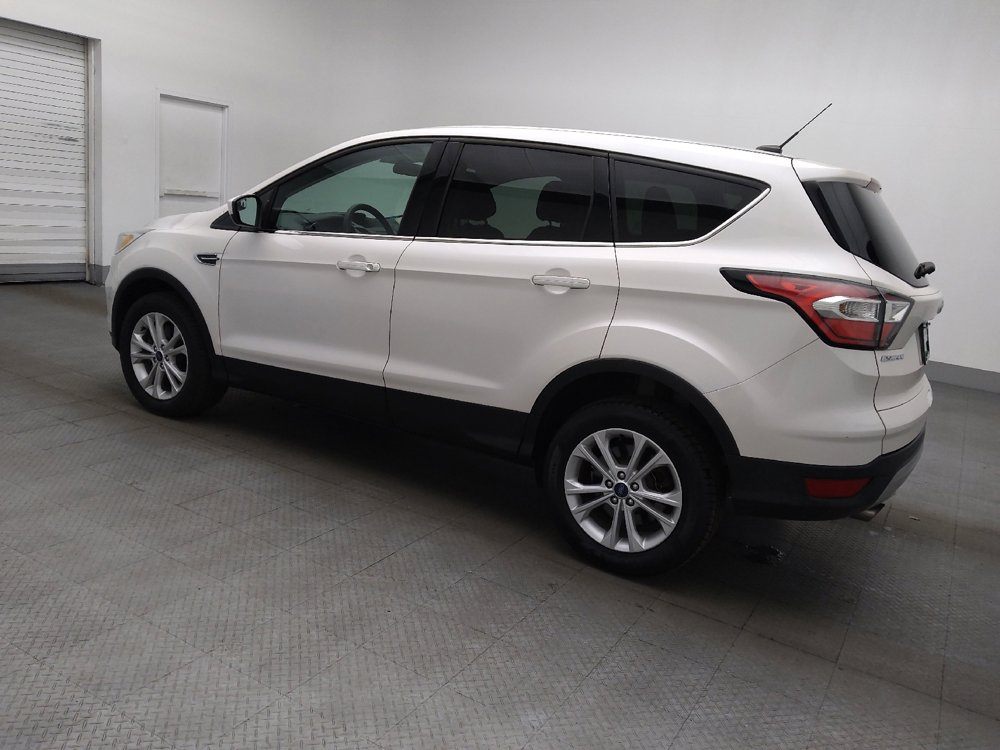 Used 2017 Ford Escape SE AWD/4WD image 3