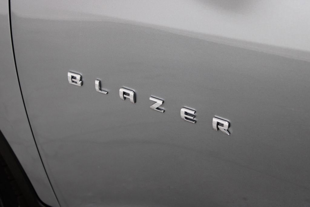 Used 2025 Chevrolet Blazer LT image 18