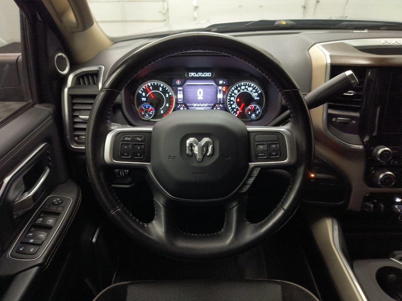 Used 2022 RAM 3500 Laramie AWD/4WD image 10