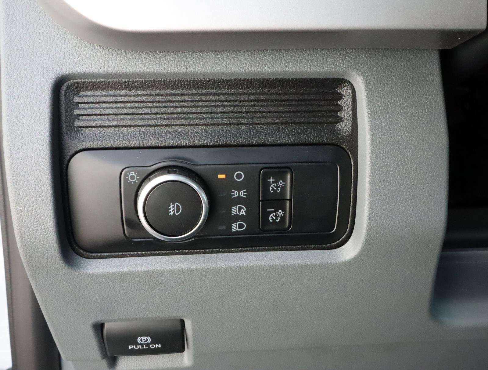 Used 2024 Ford F450 XL w/ XL Chrome Package image 16