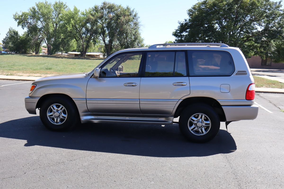 Used 2001 Lexus LX 470 4WD image 10