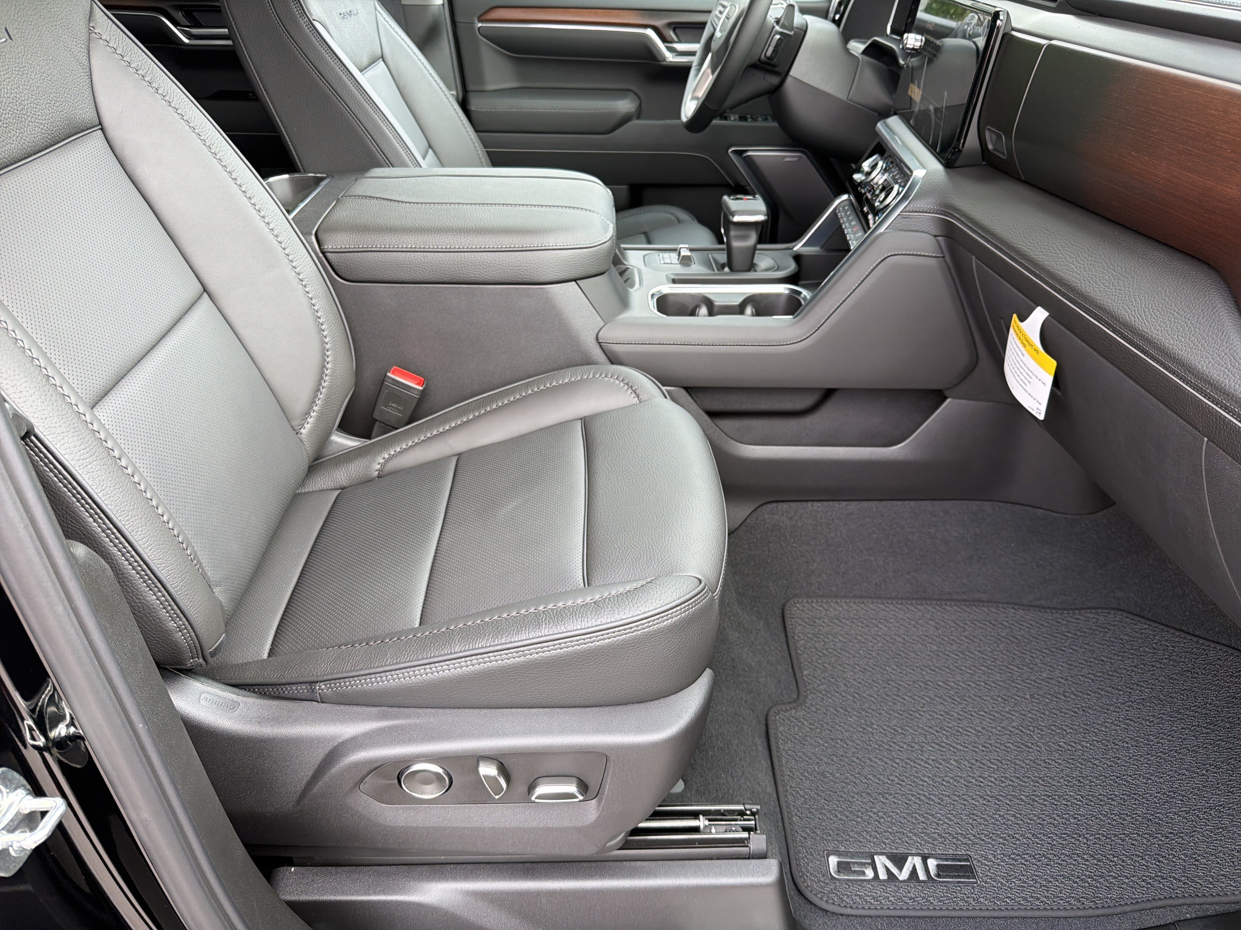 New 2026 GMC Sierra 1500 Denali AWD/4WD image 14