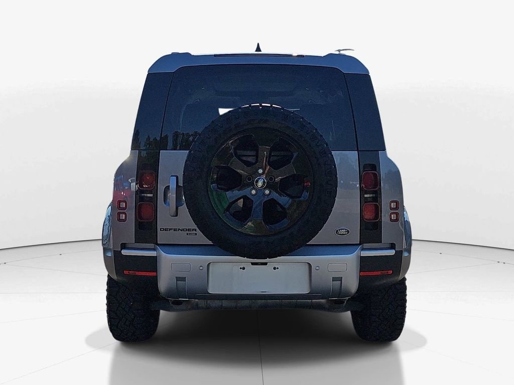 Used 2023 Land Rover Defender 110 SE AWD/4WD image 7