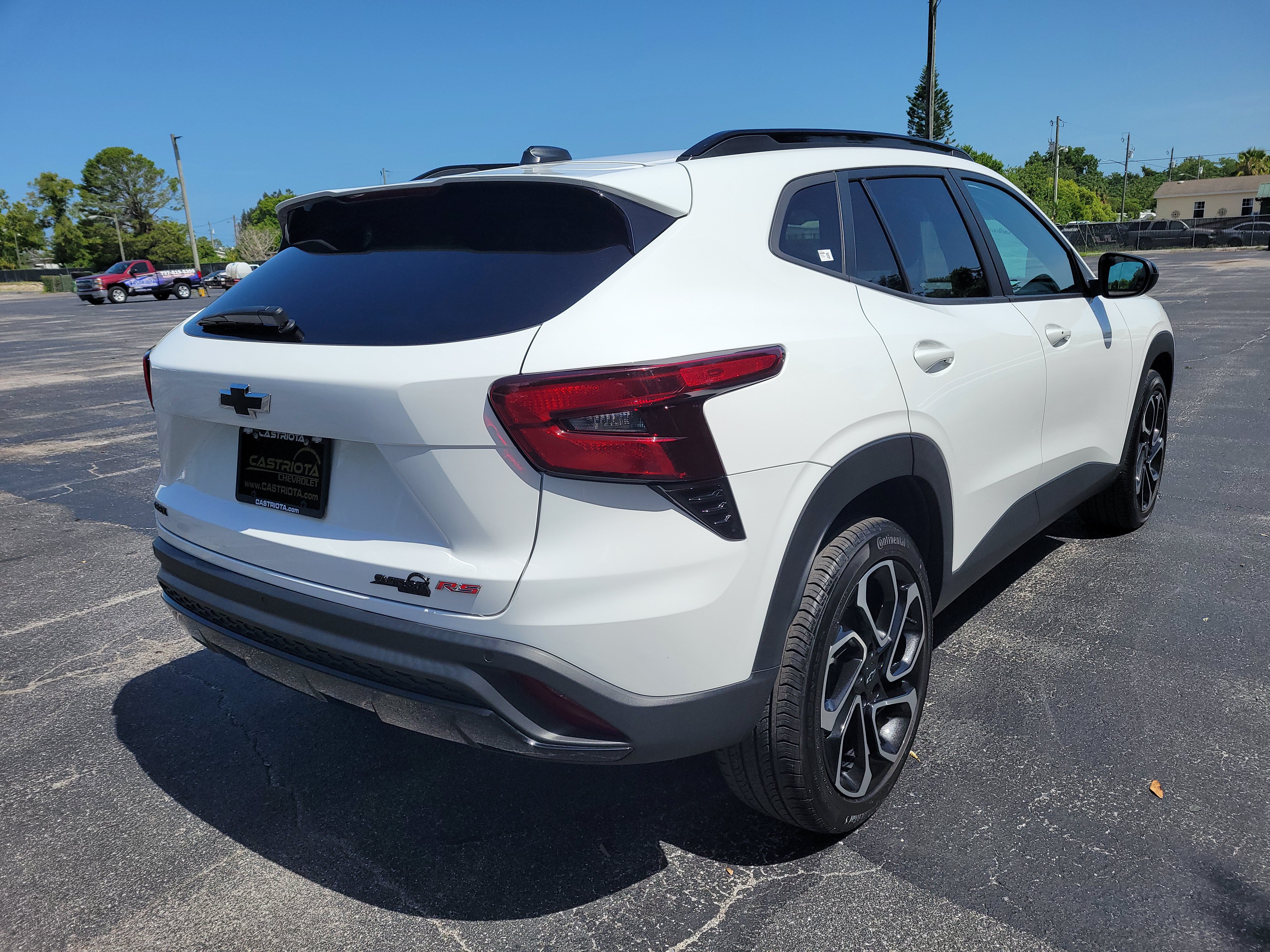 Certified 2024 Chevrolet Trax RS w/ Sunroof Package FWD image 5