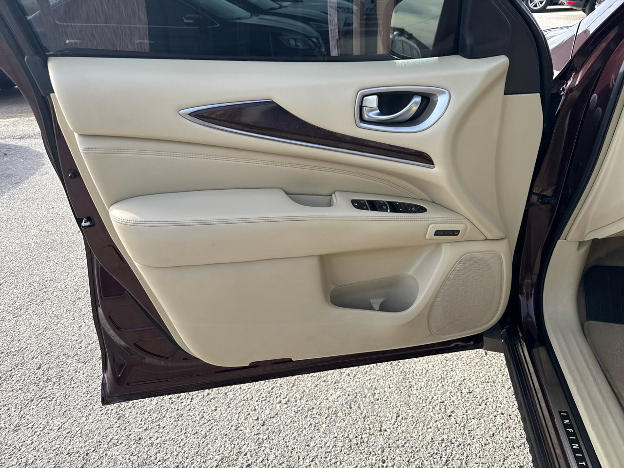 Used 2013 INFINITI JX35 AWD w/ Premium Pkg image 14