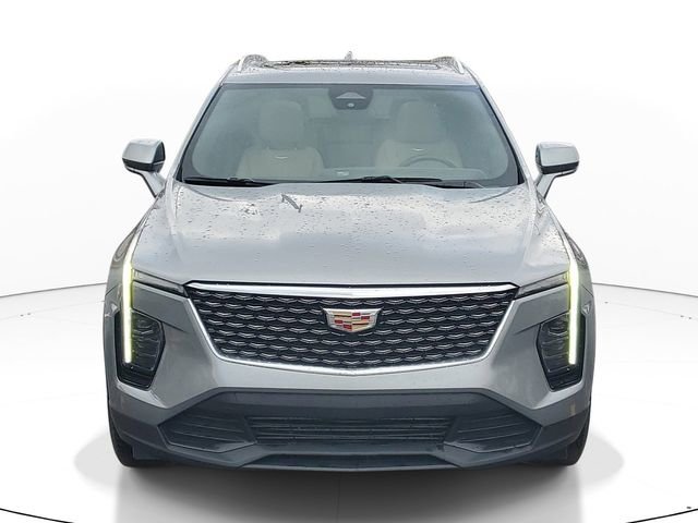 Used 2024 Cadillac XT4 Luxury w/ Cold Weather Package image 5