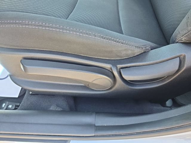 Used 2015 Hyundai Elantra SE w/ Option Group 03 FWD image 19