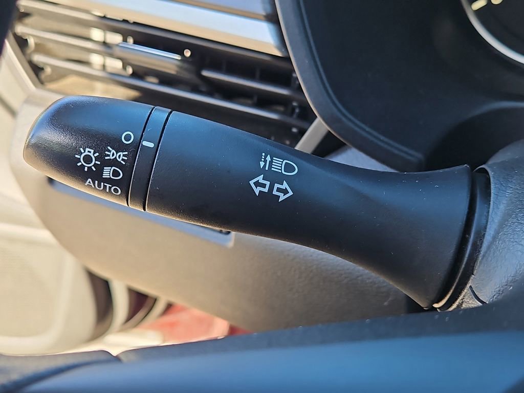 Used 2024 Nissan Altima 2.5 SV image 22