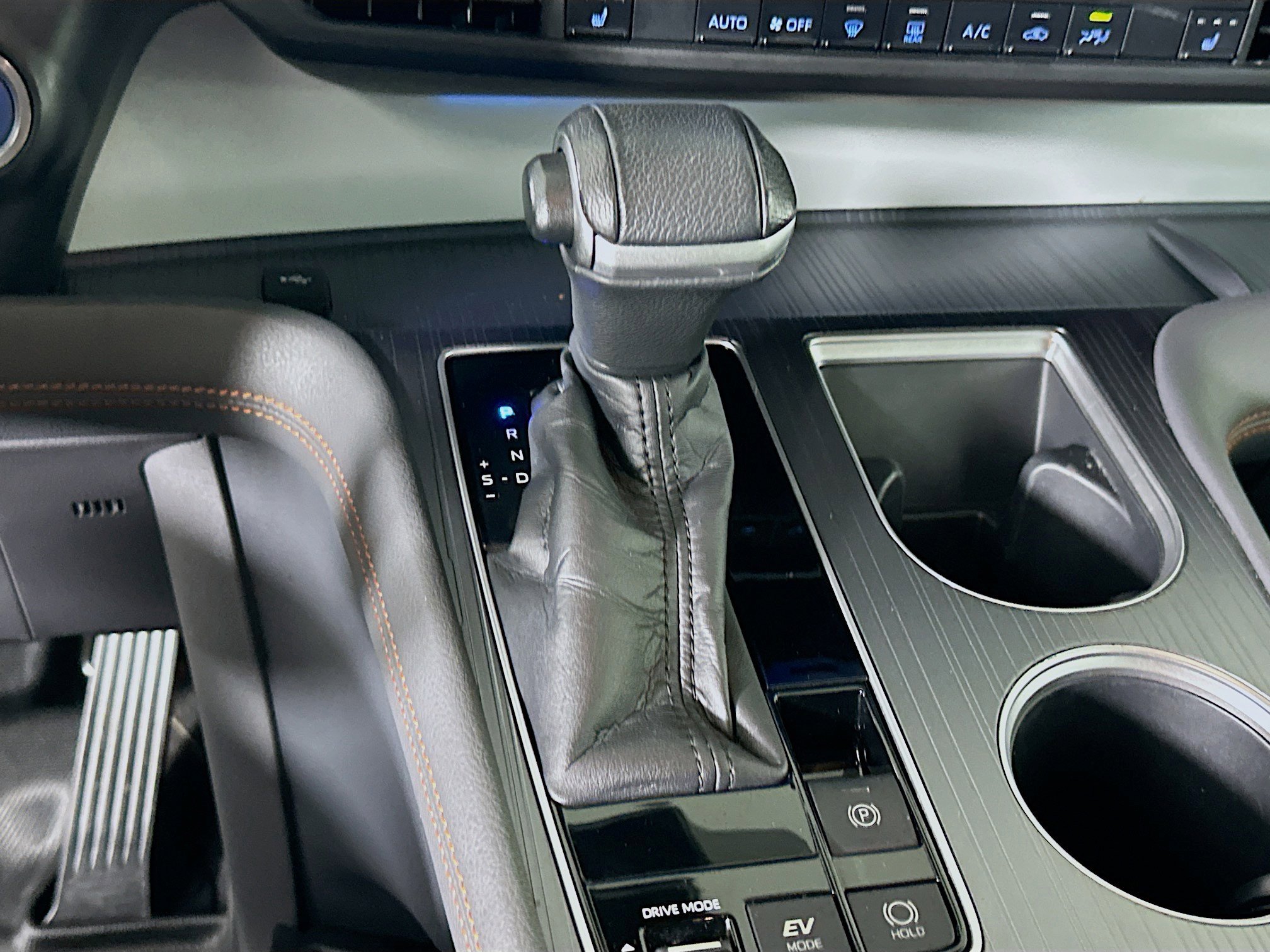 Used 2021 Toyota Sienna XSE image 25