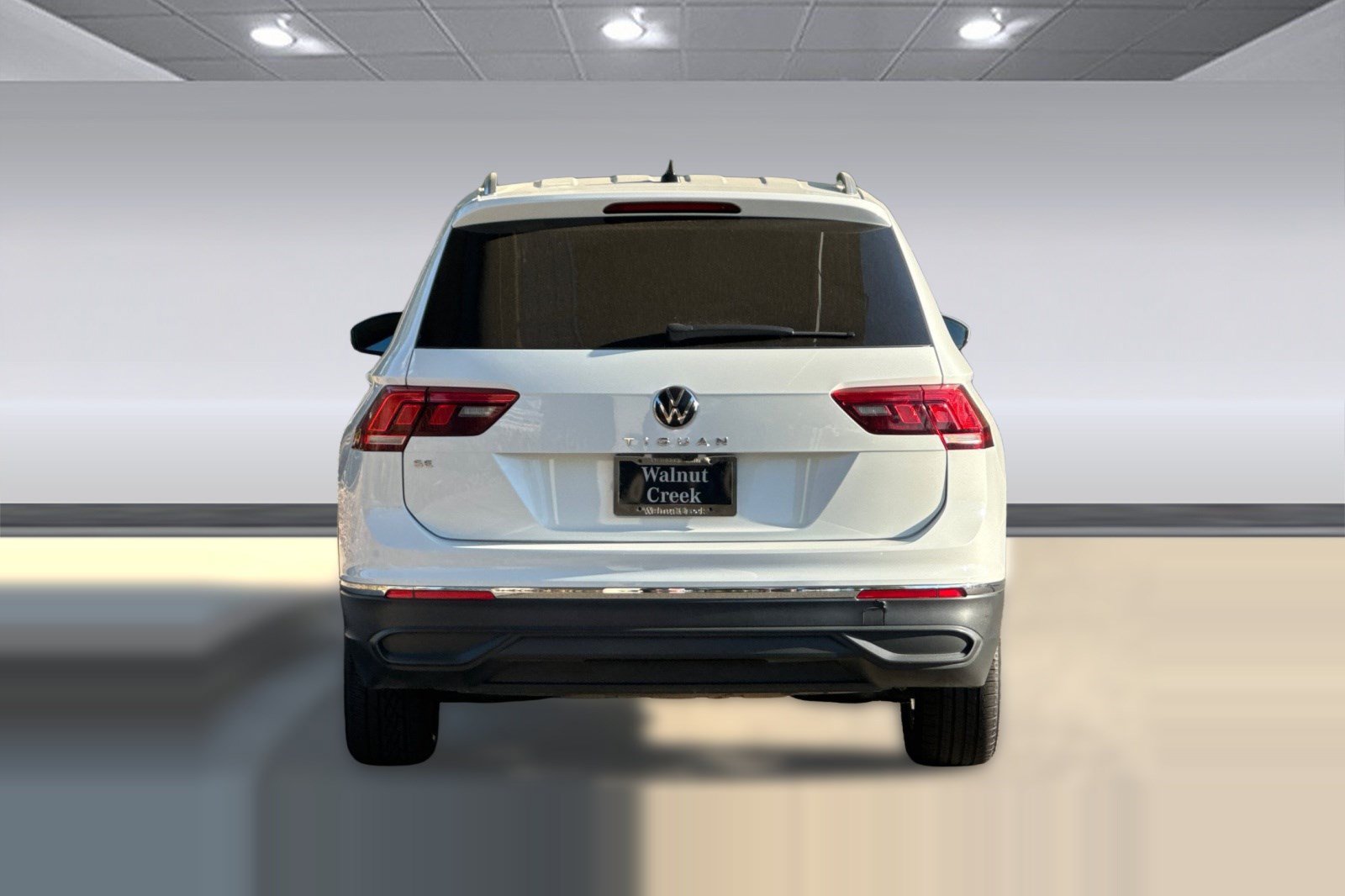 Used 2024 Volkswagen Tiguan SE FWD image 10