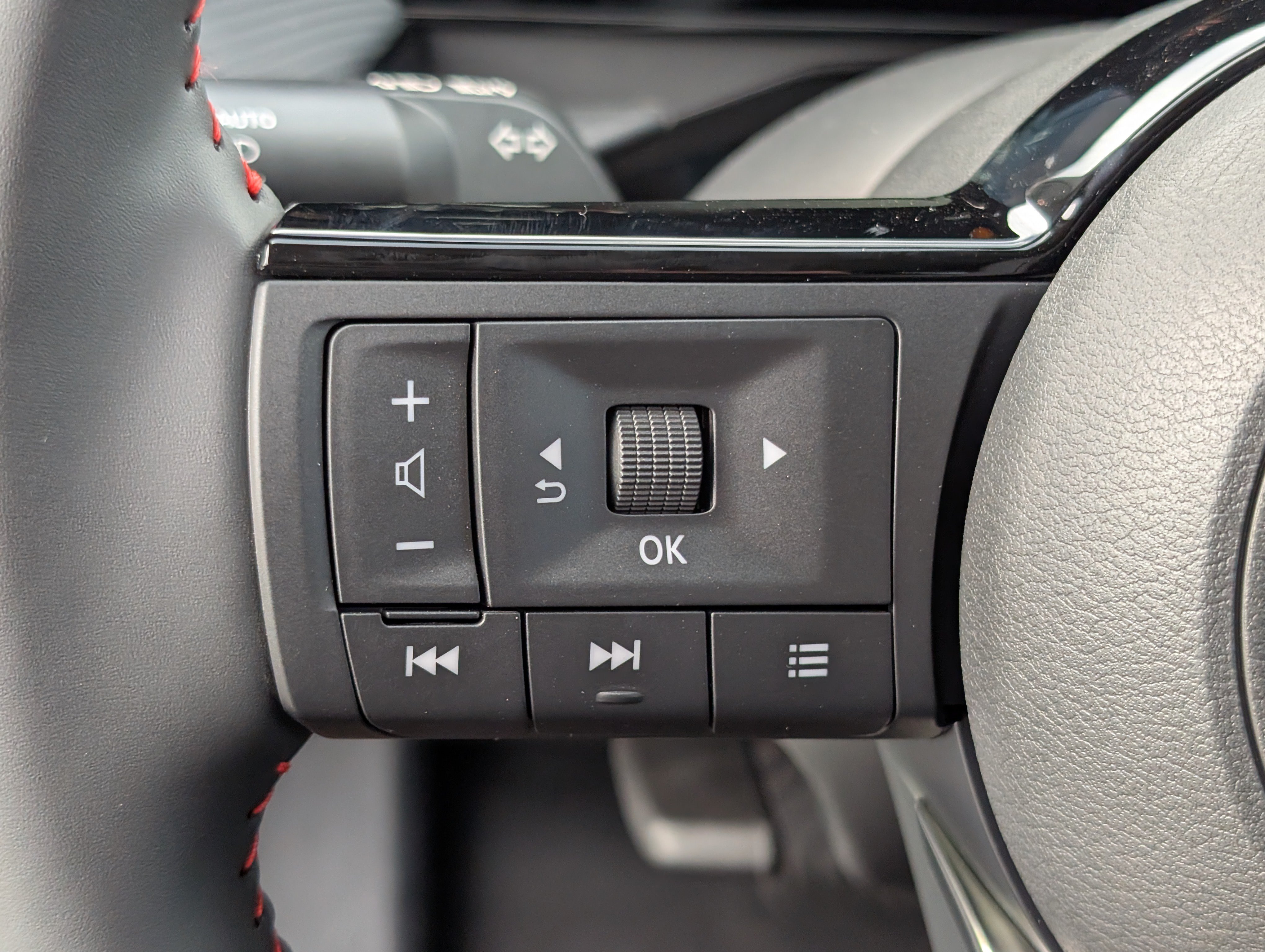 New 2027 Nissan Kicks SR AWD/4WD image 18
