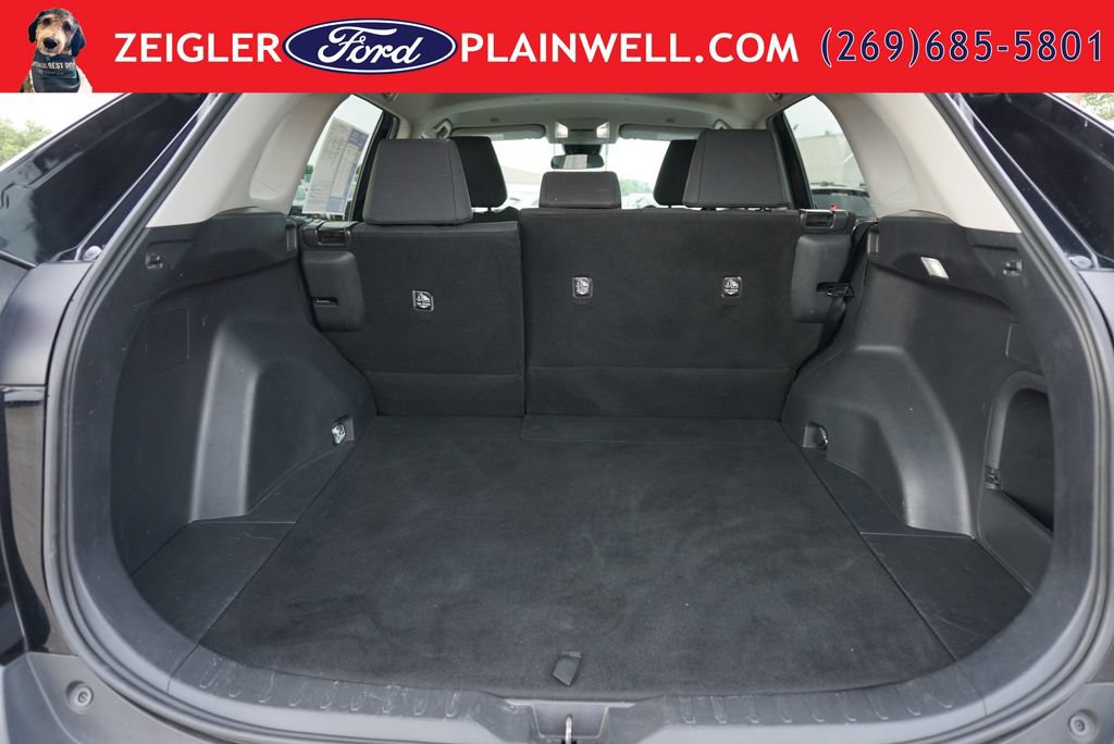 Used 2023 Toyota RAV4 LE AWD/4WD image 10