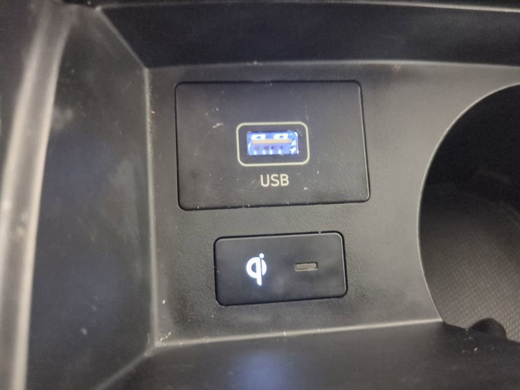 Used 2022 Hyundai Santa Fe Limited image 27